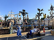 die Wildwasserbahn Piratenfluss auf der Maidult Regensburg 2024 (©Foto: Martin Schmitz)